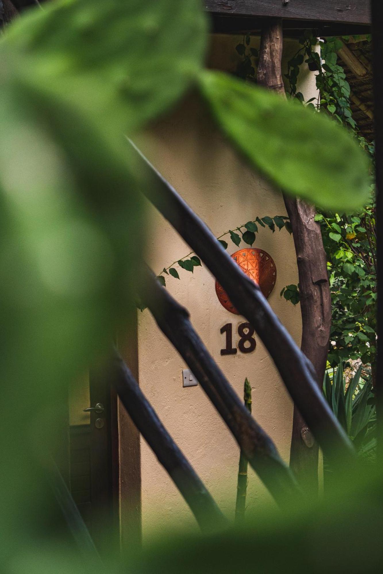 Sunshine Marine Lodge Matemwe  Exterior photo