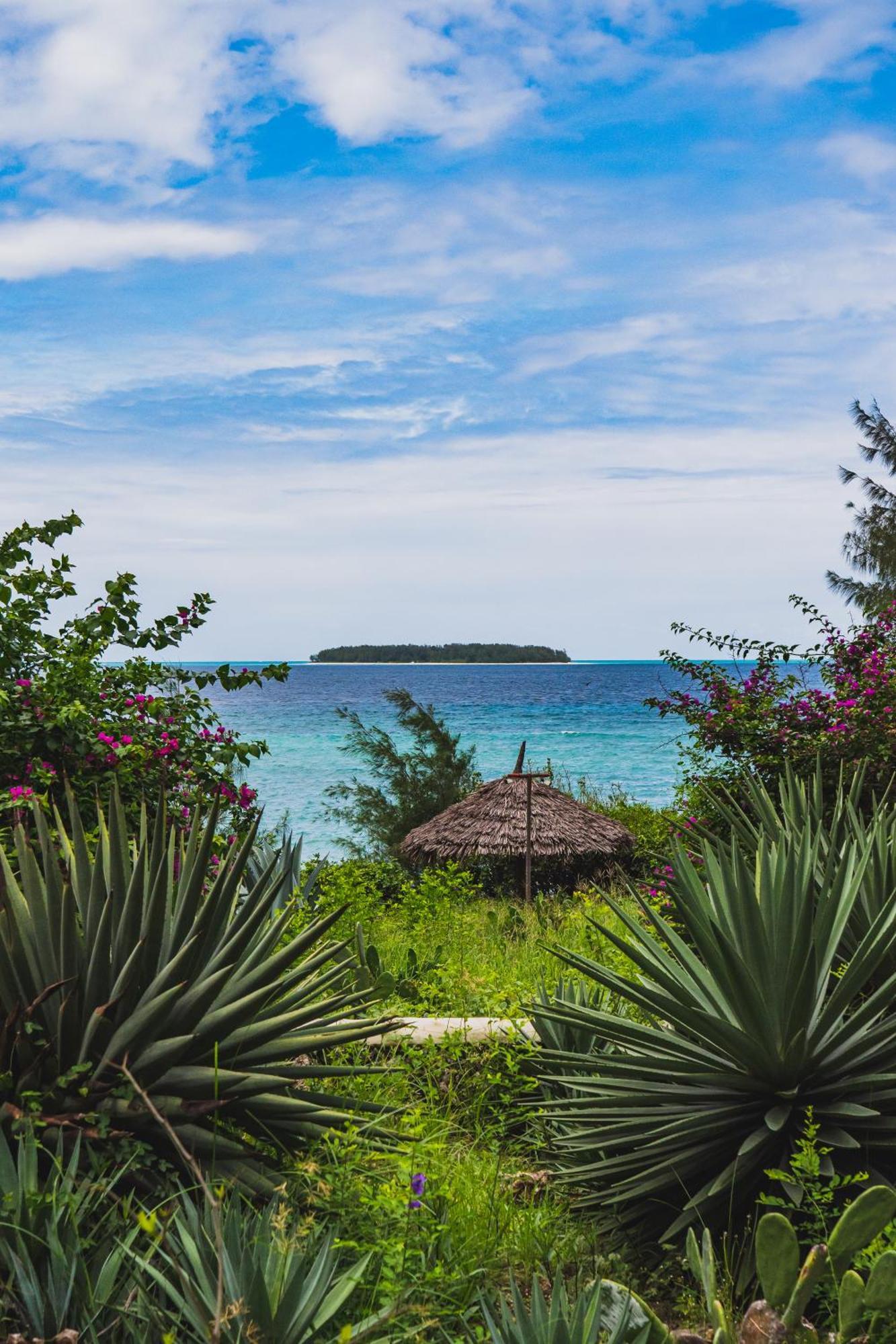 Sunshine Marine Lodge Matemwe  Exterior photo