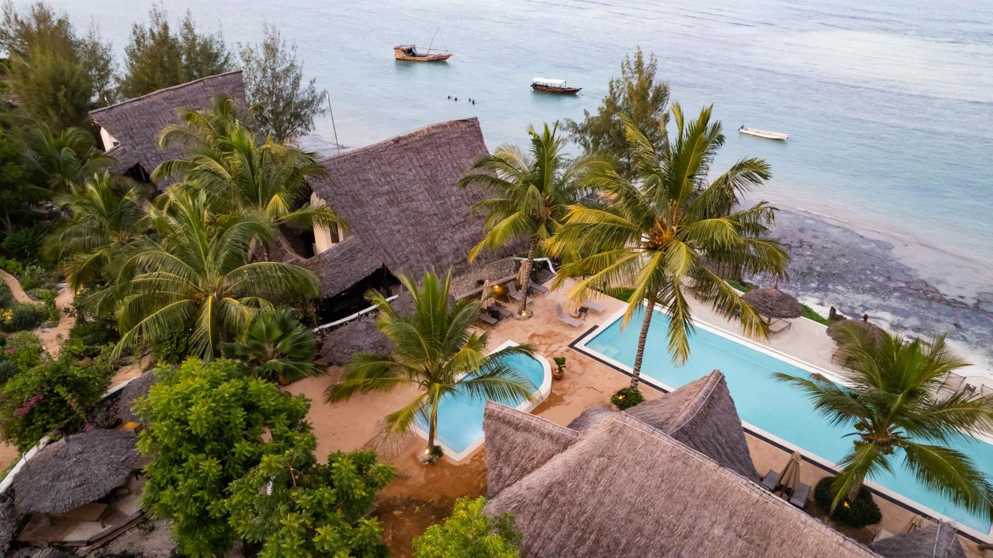 Sunshine Marine Lodge Matemwe  Exterior photo