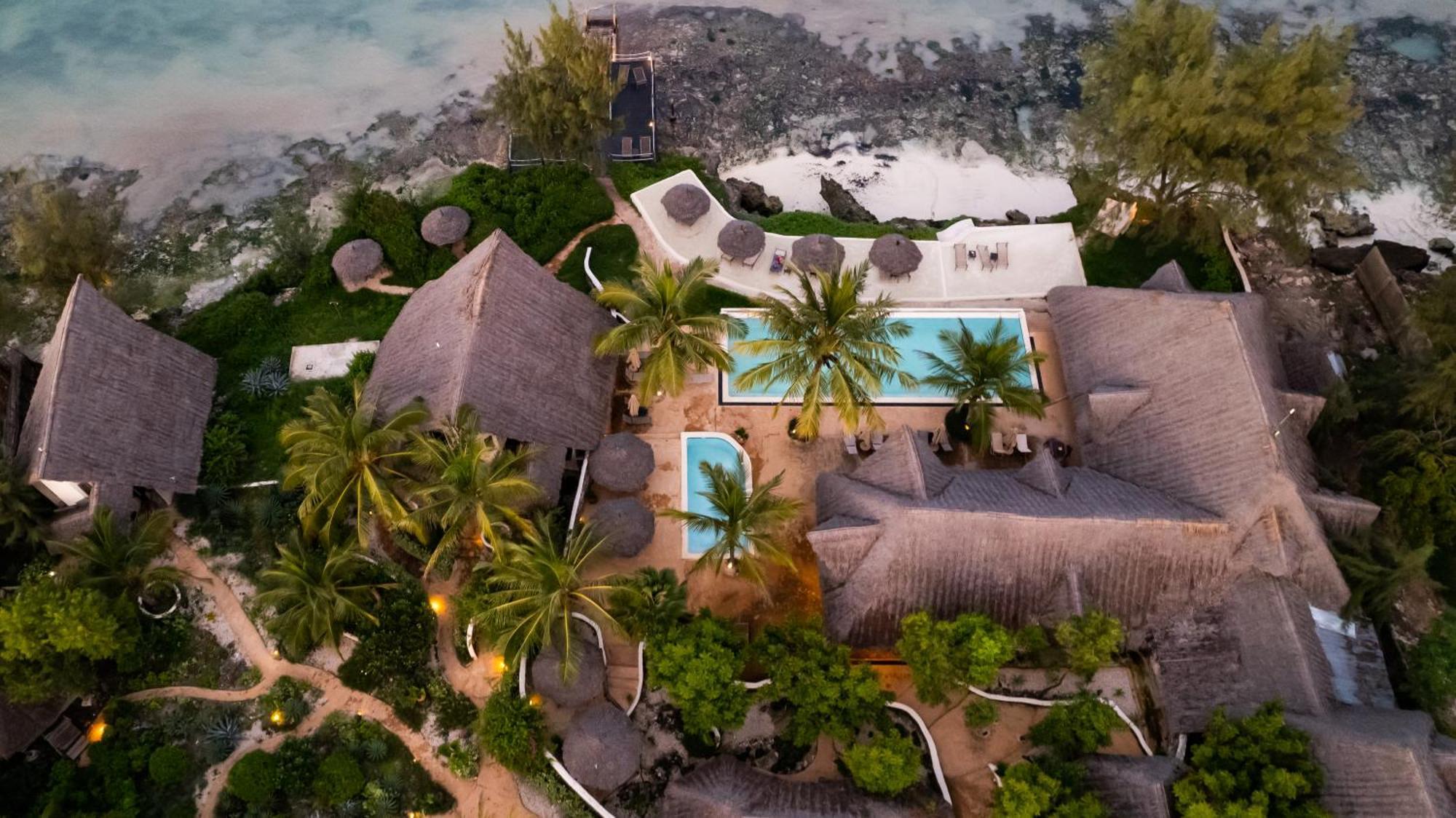 Sunshine Marine Lodge Matemwe  Exterior photo